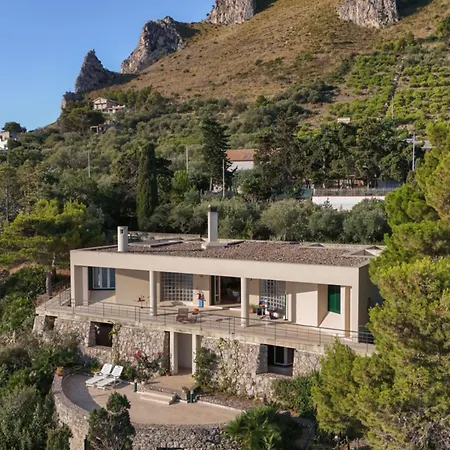 Seaside Capo Zafferano *