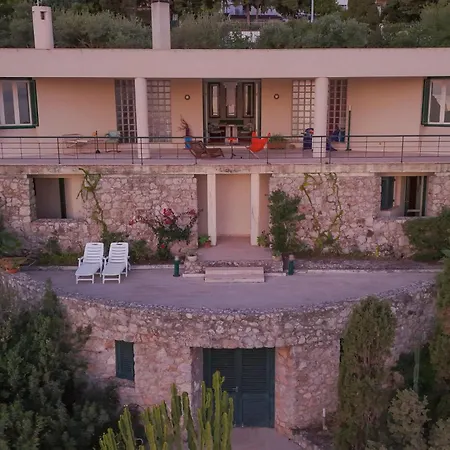 Capo Zafferano Villa *