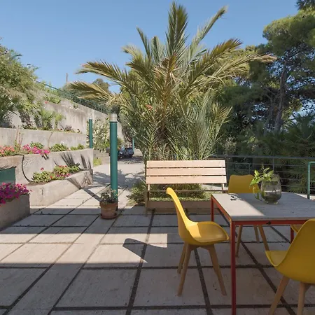 Seaside Capo Zafferano *